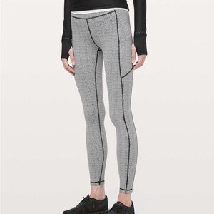 Lululemon sz 10 Speed Up Tight Houndstooth